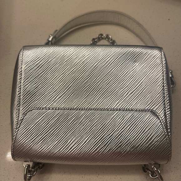 LOUIS VUITTON Twist PM - Picture 12 of 12